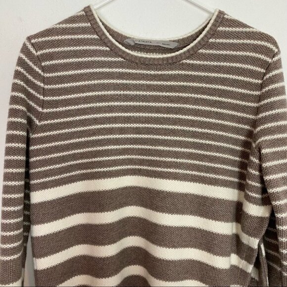 EUC Athleta Striped Kennewick Side Slit Pullover Sweater Tan Cream Womens XXS - Picture 4 of 15